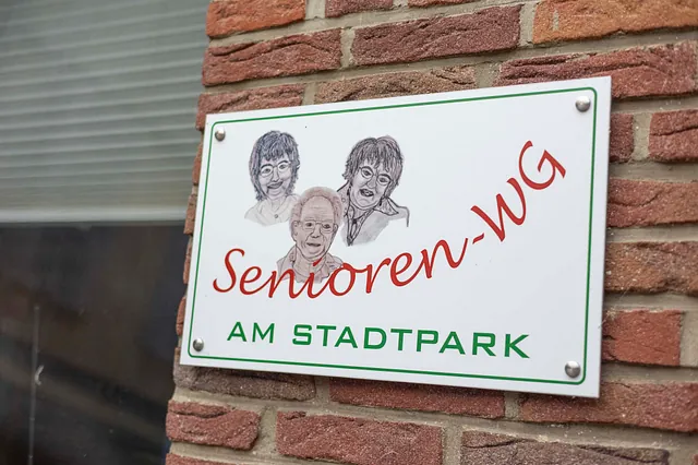 Senioren-WG am Stadtpark Schild am Gebäude